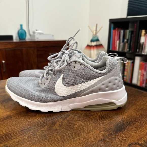Nike Air Max Motion LW sz 8.5 - Picture 2 of 8